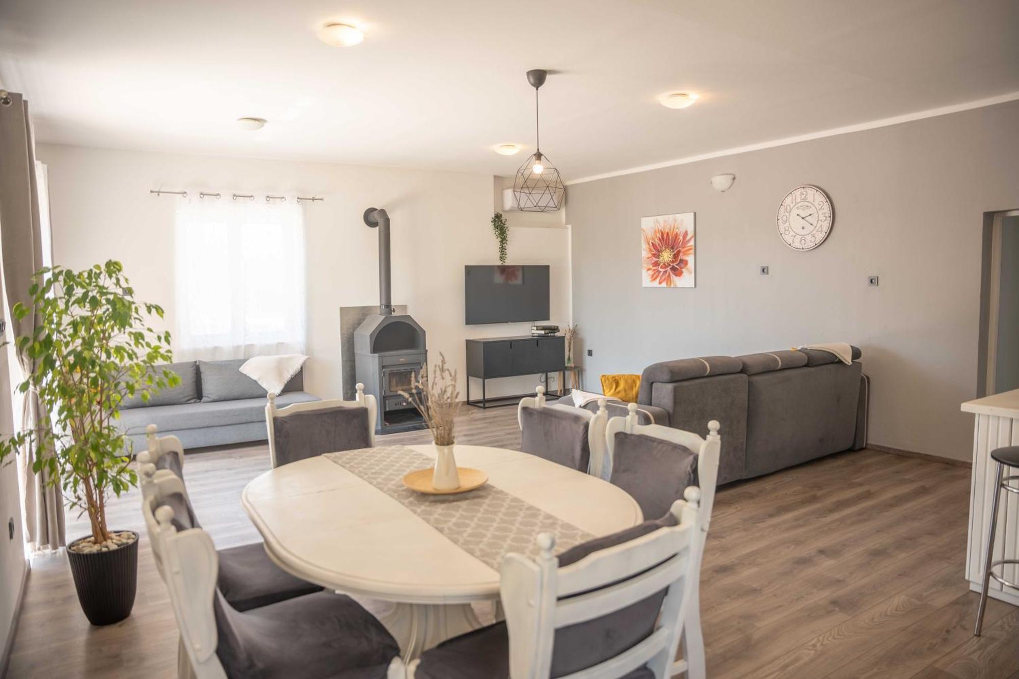 Iris Holiday Home Trbounje Eksteriør billede